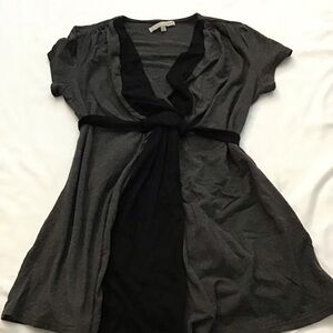 (Like New) Kimi + Kai Maternity Nursing Friendly Top